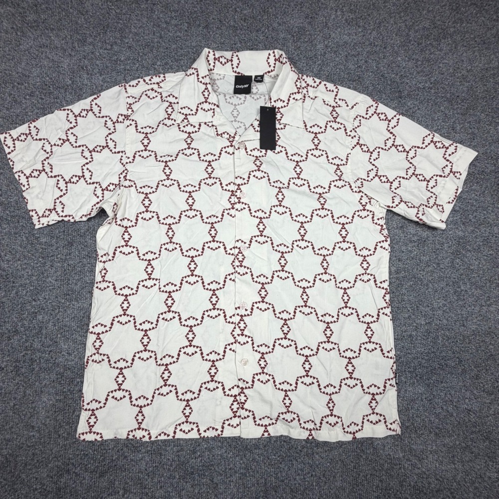 Only NY Mens XS Geometric Heart Chain Viscose Short Sleeve Camp Shirt Cream Red